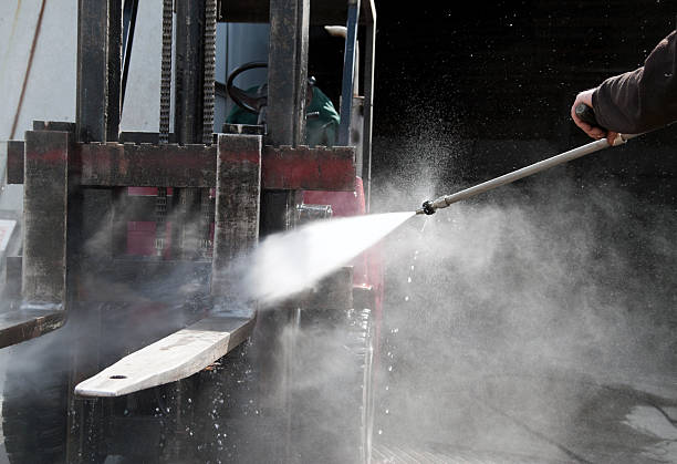 Best Machinery and Equipment Cleaning  in River Hills, WI