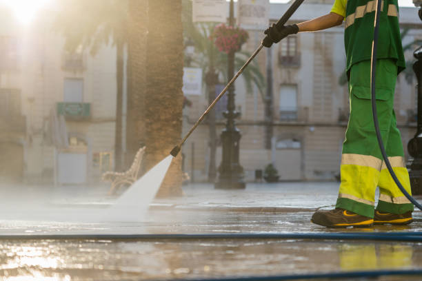 Best Gas Station Cleaning  in River Hills, WI